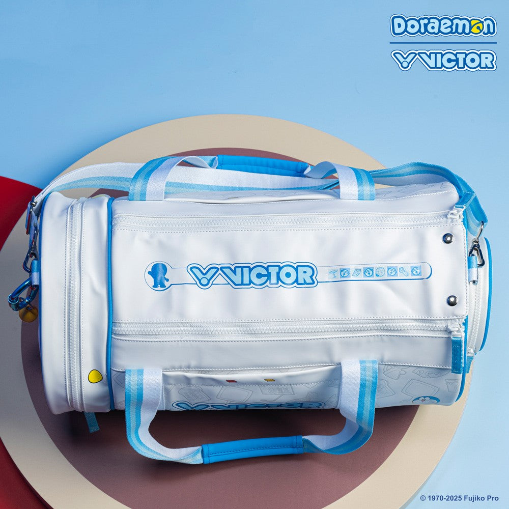 Victor x Doraemon BG5535DRM AF Travel bag (White/Hawaiian Blue)