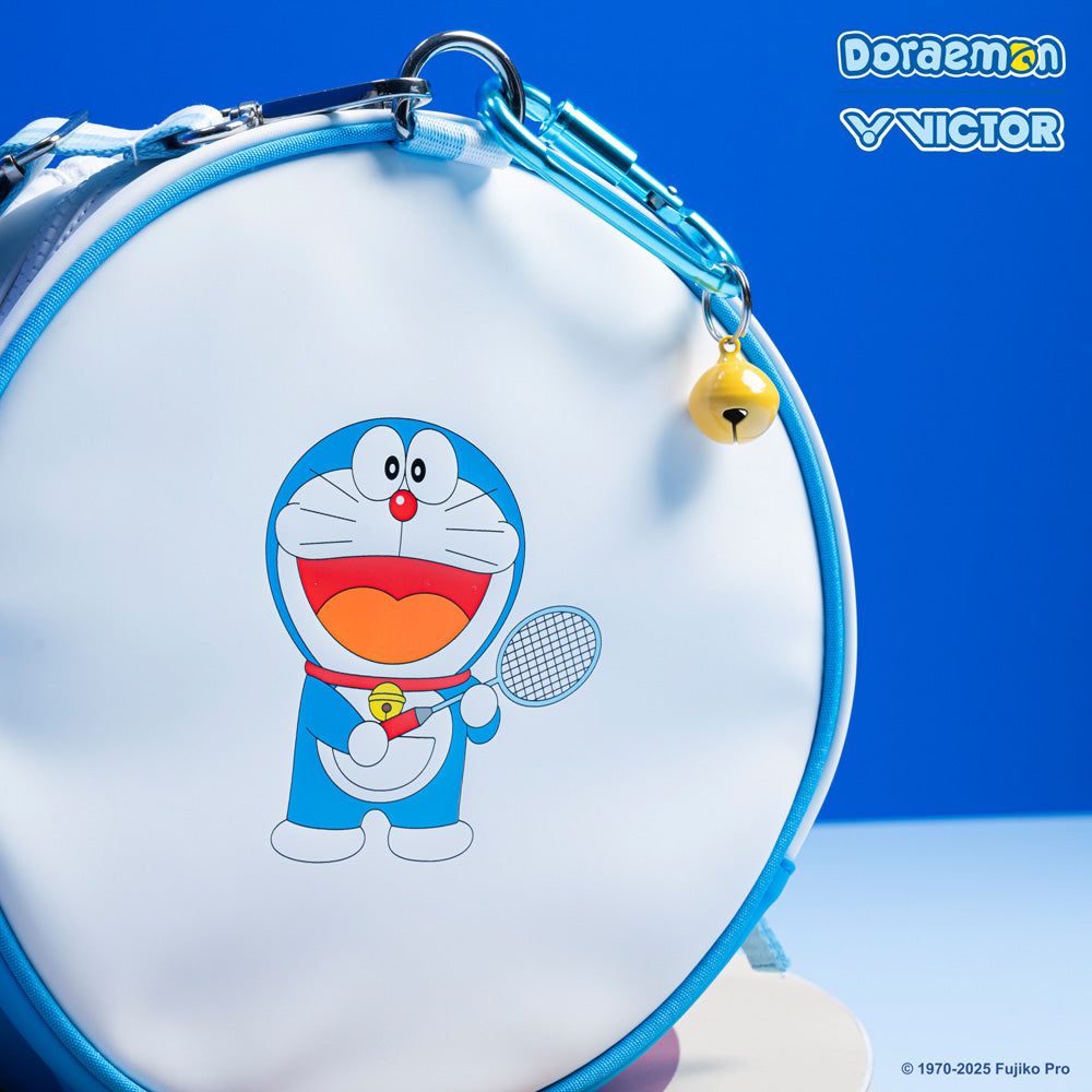 Victor x Doraemon BG5535DRM AF Travel bag (White/Hawaiian Blue)